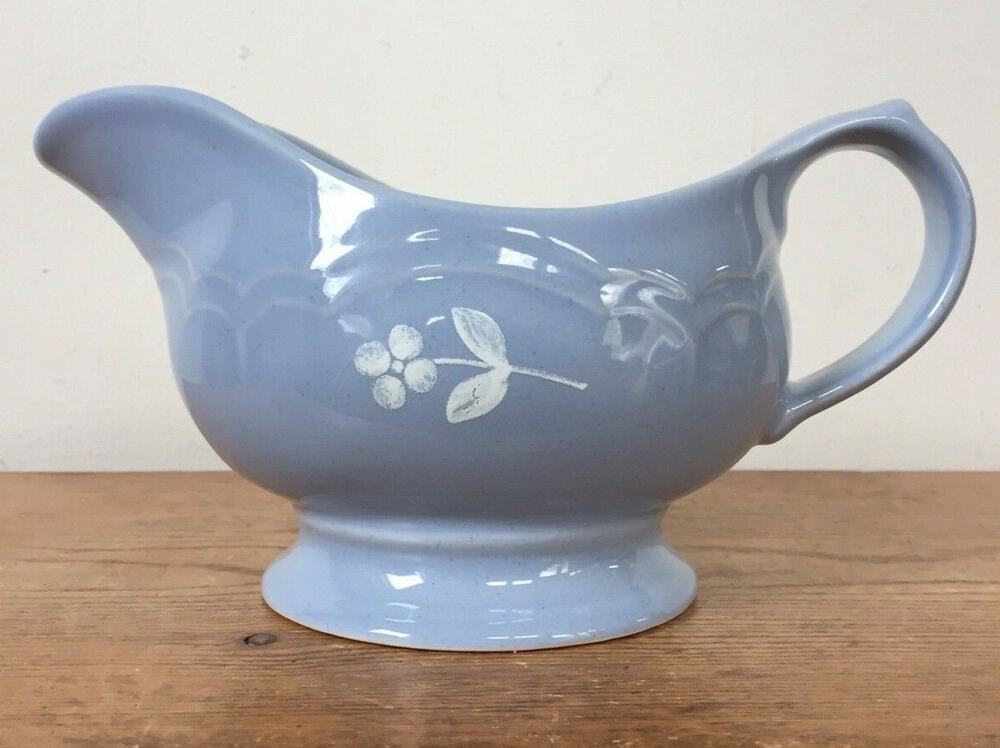 Vtg Pfaltzgraff Heirloom Floral Pattern Blue Handled Gravy Server Boat 436 USA